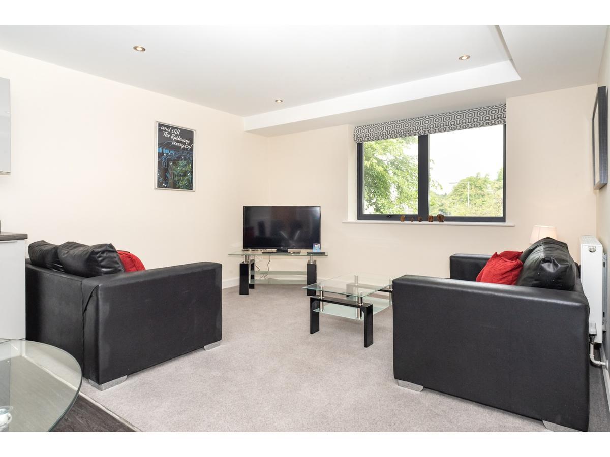 Stylish Flat Near The City Centre - Pass The Keys York Exterior photo