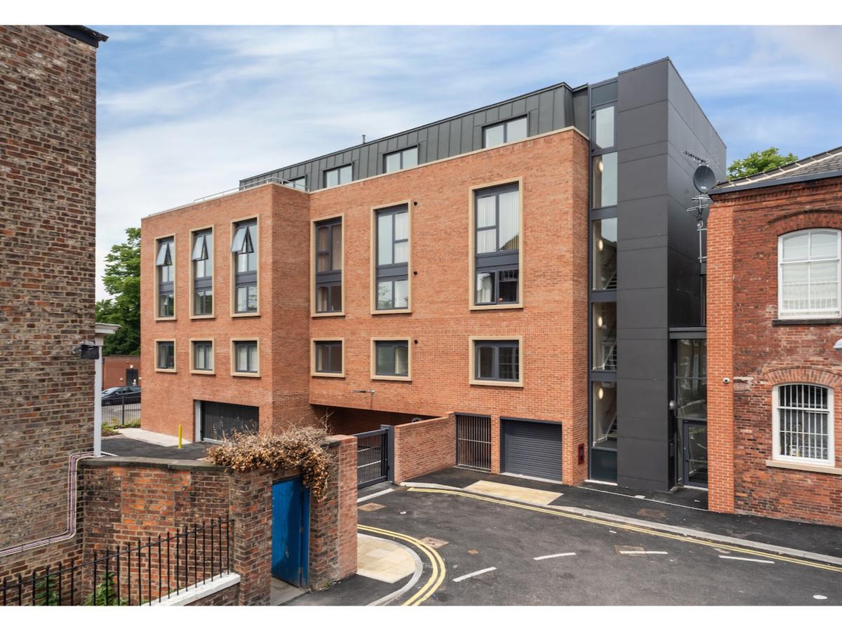 Stylish Flat Near The City Centre - Pass The Keys York Exterior photo