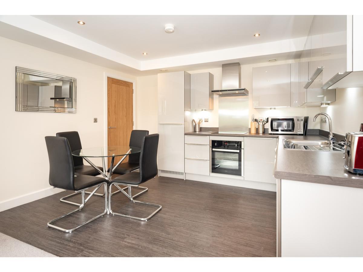 Stylish Flat Near The City Centre - Pass The Keys York Exterior photo
