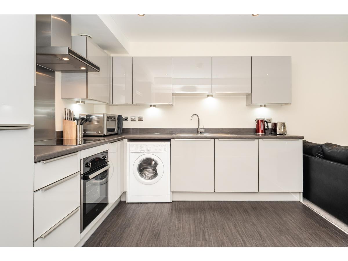 Stylish Flat Near The City Centre - Pass The Keys York Exterior photo